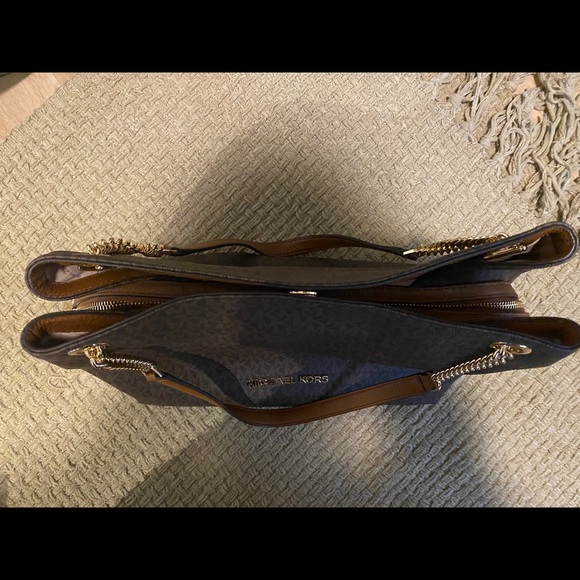 Brown & Gold Michael Kors w/ matching Wallet - Picture 5 of 10